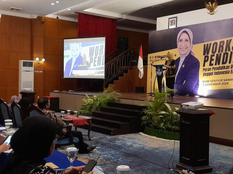 Ketua Komisi X DPR RI, Hetifah Sjaifudian berharap para tenaga pendidik bisa meningkatkan kompetensi mereka untuk menyiapkan generasi masa depan.