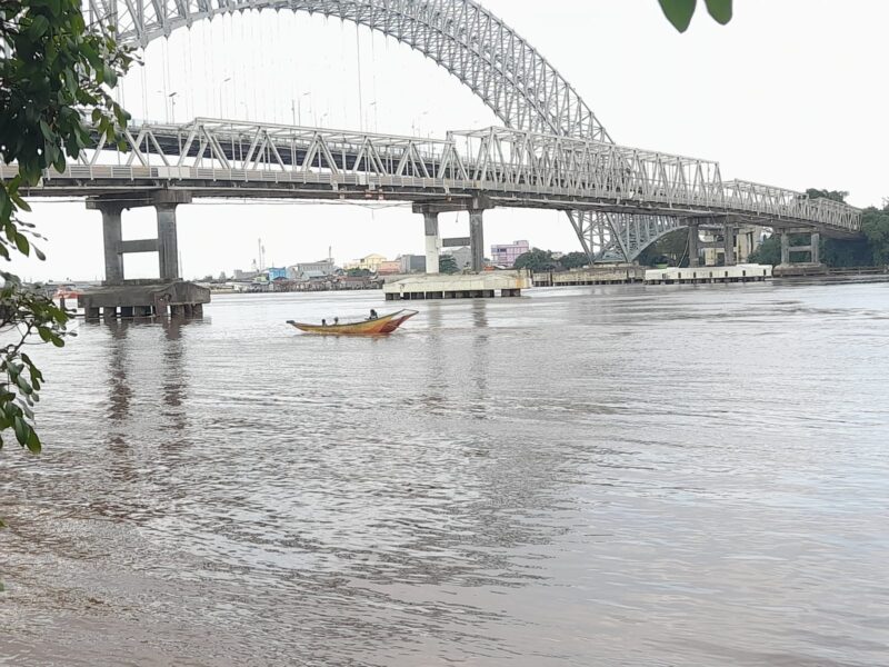 Jembatan Mahakam I kembali tertabrak pada Sabtu (26/4/2025) malam. 