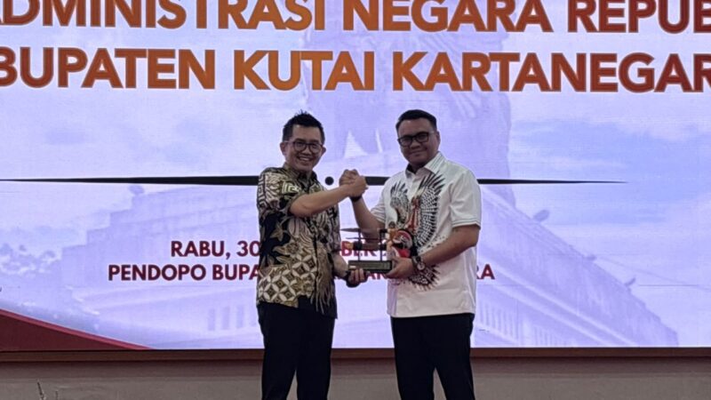 Foto Bupati Kukar, Aulia Rahman Basri dan Kepala LAN RI, Muhammad Taufiq di Pendopo Bupati Kukar, pada Kamis (01/10/2026). (Hen/Fajarborneo)