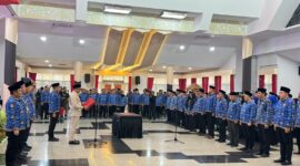 Bupati Kukar, Aulia Rahman Basri saat melantik pejabat lingkup Pemkab Kukar, di Pendopo Odah Etam, pada Jumat (02/10/26). (FajarBorneo) 