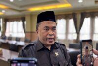 Ketua DPRD Kukar, Ahmad Yani Saat Berada Diruang Rapat, Pada Senin (12/10/26). (Hen/Fajarborneo).