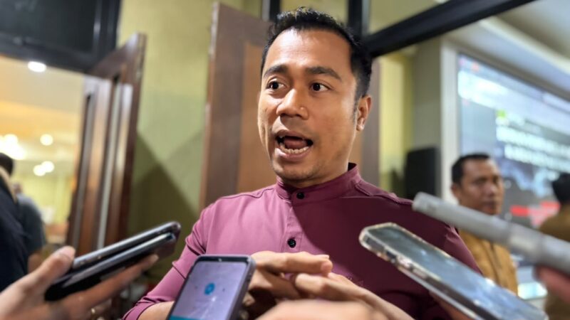 Ketua Komisi IV DPRD Kabupaten Kutai Kartanegara (Kukar) M. Andi Faisal, saat memimpin rapat pada Senin, (12/10/26). (Hen/Fajarborneo).