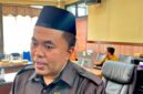 Ketua DPRD Kukar, Ahmad Yani Saat Berada Diruang Rapat, pada Senin (12/10/26). (Hen/Fajarborneo).