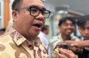 Bupati Kukar, Aulia Rahman Basri Menanggapi perihal kebakaran yang melanda di kawasan Jl Kartini Gg Karya Tenggarong, pada Rabu (14/10/2026). (Hen/Fajarborneo).