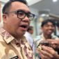 Bupati Kukar, Aulia Rahman Basri Menanggapi perihal kebakaran yang melanda di kawasan Jl Kartini Gg Karya Tenggarong, pada Rabu (14/10/2026). (Hen/Fajarborneo).