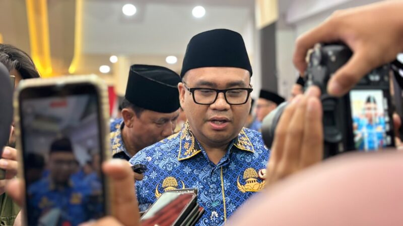 Bupati Kutai Kartanegara, Aulia Rahman Basri, usai melantik pejabat administrator dan pengawas di lingkungan Pemkab Kukar. (Istimewa)